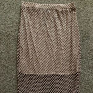 ✖️Fashion nova tan netted skirt✖️